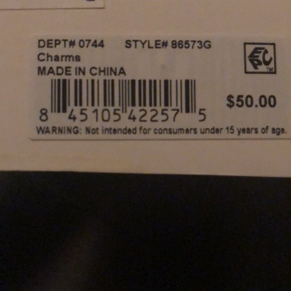 Macy’s unwritten Los Angeles NewYork 14k plated charms genuine crystal & stone. - Picture 6 of 6